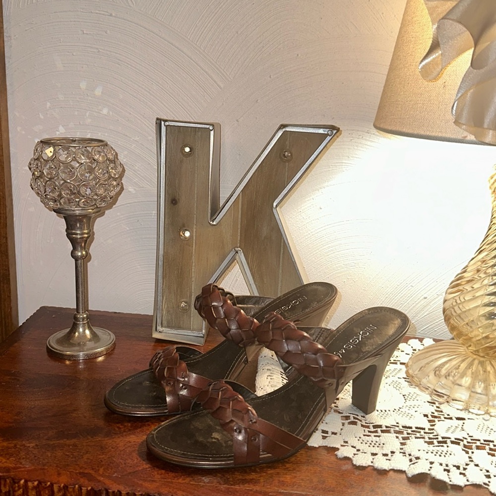 Nickels soft open toe heel Size 8.5!!